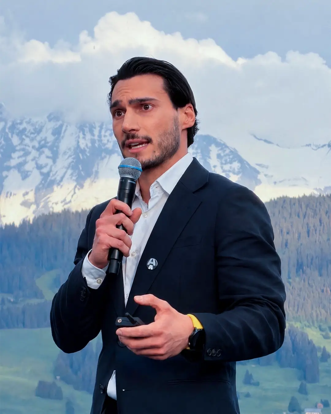 Konstantinos Karatzioulas presenting